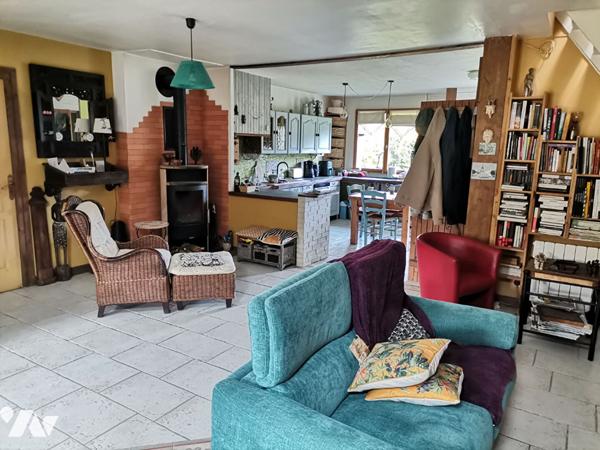 IFFENDIC - Proche Lac de Trémelin, maison de plain-pied avec 1,9 hectares de terrain.