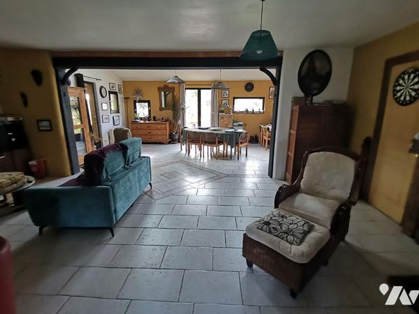 IFFENDIC - Proche Lac de Trémelin, maison de plain-pied avec 1,9 hectares de terrain.