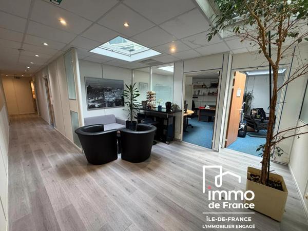 Bureau à vendre à Saint-Cloud (92210)