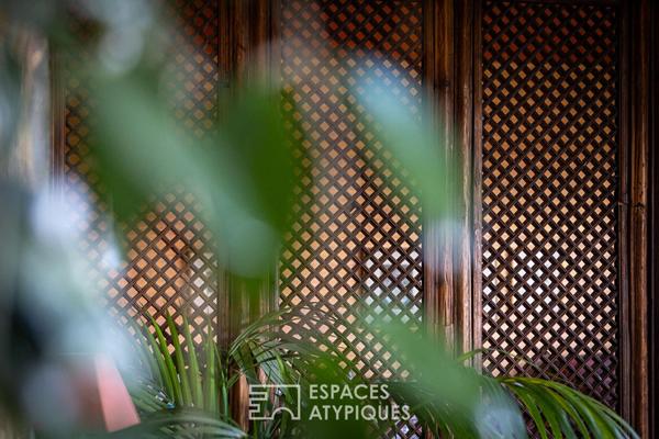 Maison d’architecte avec vue dominante, piscine et volumes ouverts