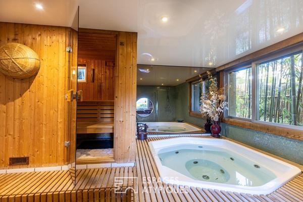 Maison d’architecte avec vue dominante, piscine et volumes ouverts