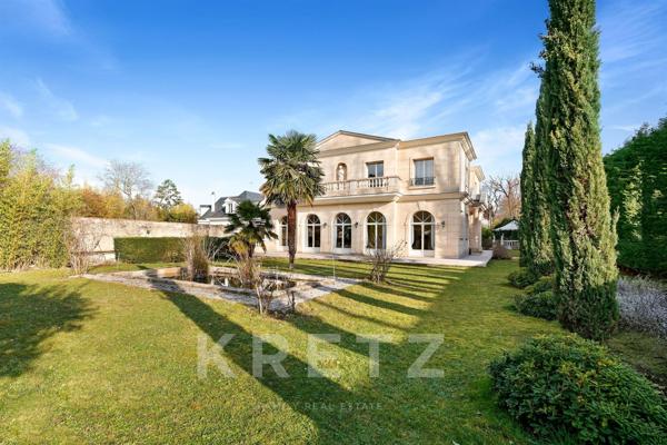Le Vésinet – Maison familiale de 380 m² sur un terrain verdoyant de 2000 m²