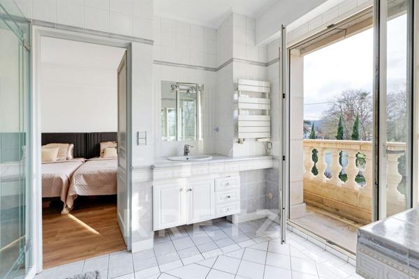 Le Vésinet – Maison familiale de 380 m² sur un terrain verdoyant de 2000 m²