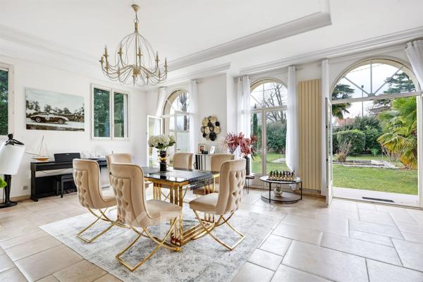 Le Vésinet – Maison familiale de 380 m² sur un terrain verdoyant de 2000 m²