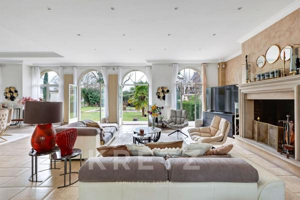 Le Vésinet – Maison familiale de 380 m² sur un terrain verdoyant de 2000 m²