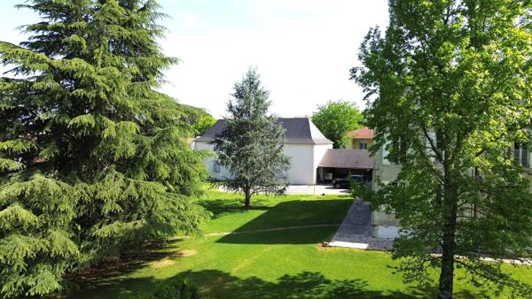 Navarrenx, propriété de charme dans ville fortifiée du 14 ème siècle