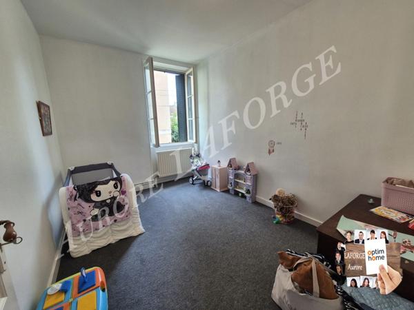 Maison à vendre 7 pièces centre ville de Le Blanc (36) 50min de chateauroux, 20min de Saint Savin,30 min de montmorillon