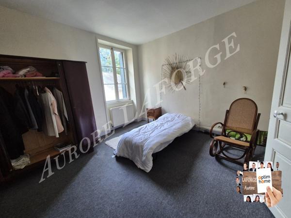 Maison à vendre 7 pièces centre ville de Le Blanc (36) 50min de chateauroux, 20min de Saint Savin,30 min de montmorillon