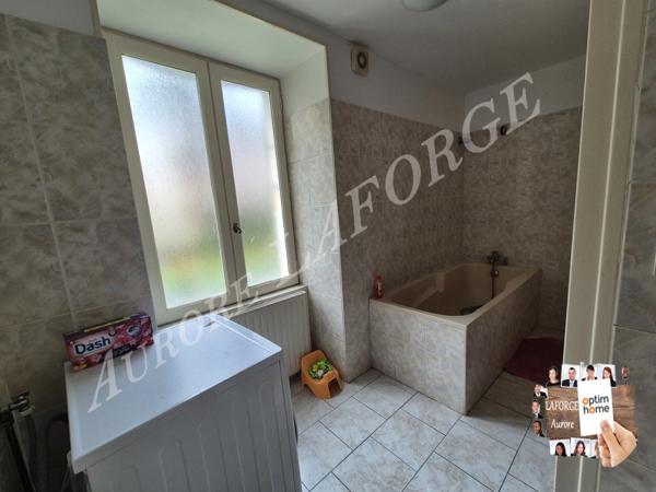 Maison à vendre 7 pièces centre ville de Le Blanc (36) 50min de chateauroux, 20min de Saint Savin,30 min de montmorillon