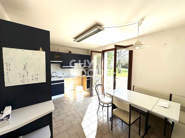 Maison familiale 3 niveaux sur terrain de 1 800 m²