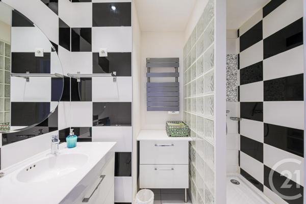 Appartement F4 à vendre  4 pièces - 117,58 m2 GRENOBLE - 38