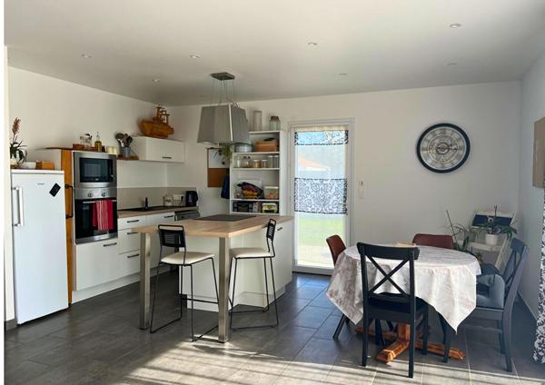 Maison Saint Urbain 3 pièce(s) 71 m2