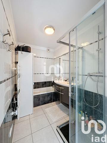 Appartement 5 pièces de 100 m² à Annecy (74000)