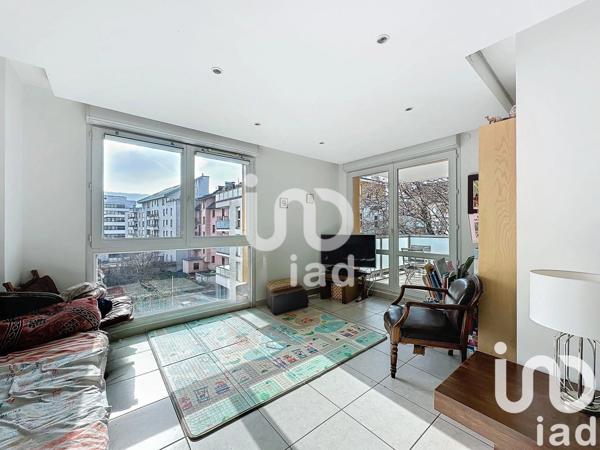 Appartement 5 pièces de 100 m² à Annecy (74000)