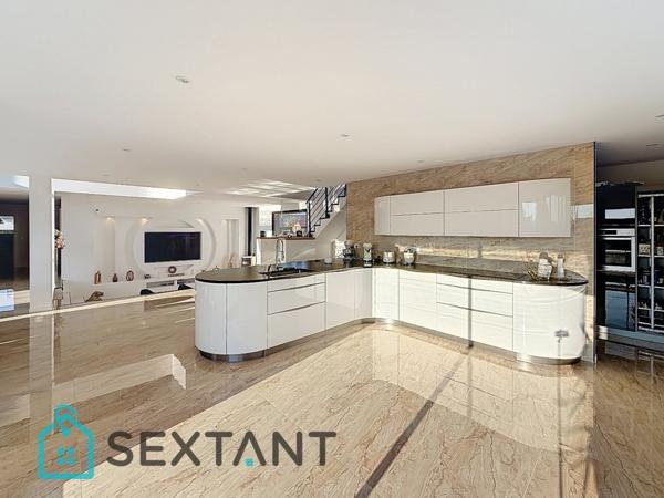 Maison 380 m2 terrain de 1800 m2