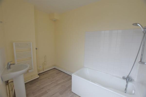 Appartement Magny En Vexin - 3 pièces - 75.88 m²