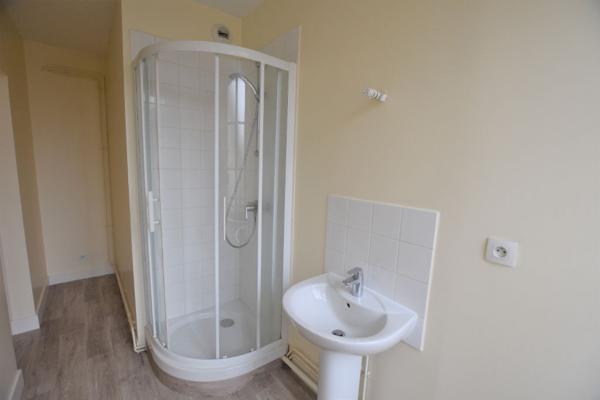 Appartement Magny En Vexin - 3 pièces - 75.88 m²