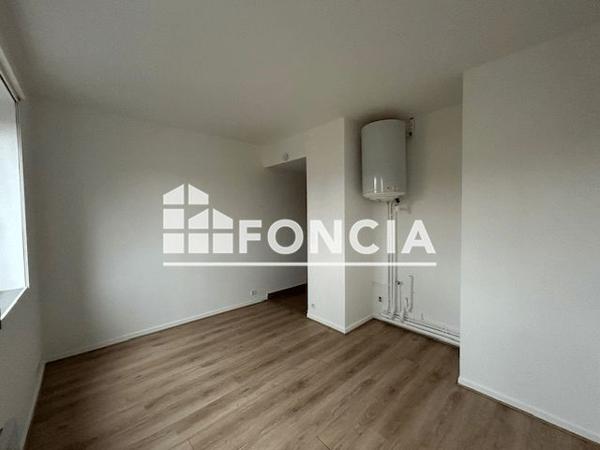 Location Studio 17.9 m² - 11 RUE DES MARAIS Pontoise 95300