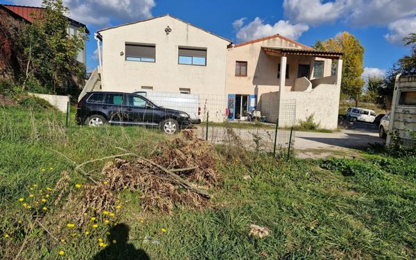 Maison à vendre    6 pièces •  Forcalquier