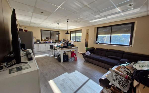 Maison à vendre    6 pièces •  Forcalquier