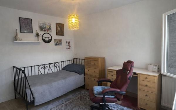 Appartement à vendre    3 pièces • 87 m2 Montreuil