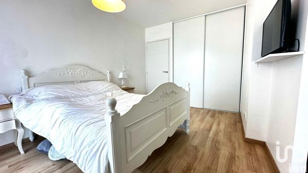 Appartement 4 pièces de 100 m² à Andrézieux-Bouthéon (42160)
