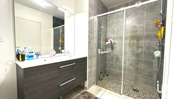 Appartement 4 pièces de 100 m² à Andrézieux-Bouthéon (42160)