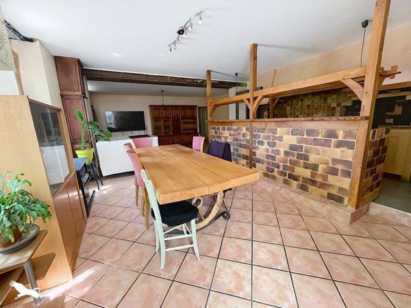 Maison à vendre 150 500 € Baignes-Sainte-Radegonde 5 p 171 m² DPE F