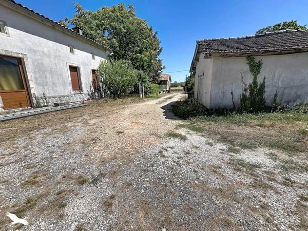 Maison à vendre 150 500 € Baignes-Sainte-Radegonde 5 p 171 m² DPE F