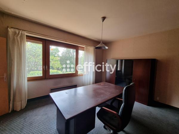 Maison 11 pièces - 272 m²