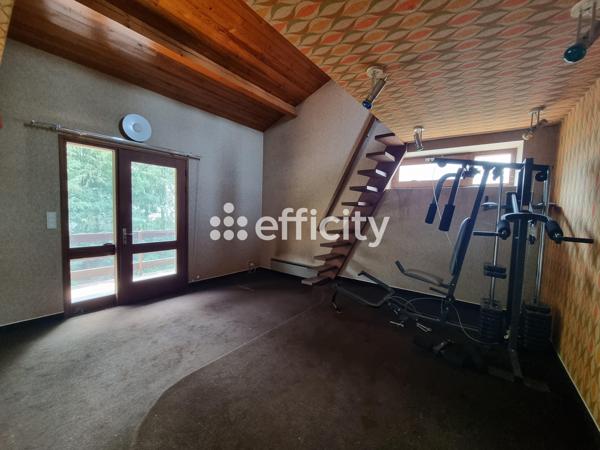 Maison 11 pièces - 272 m²