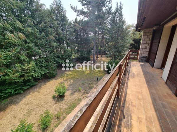Maison 11 pièces - 272 m²