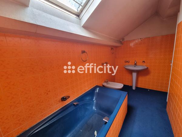 Maison 11 pièces - 272 m²