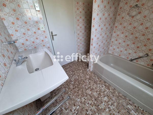 Maison 11 pièces - 272 m²