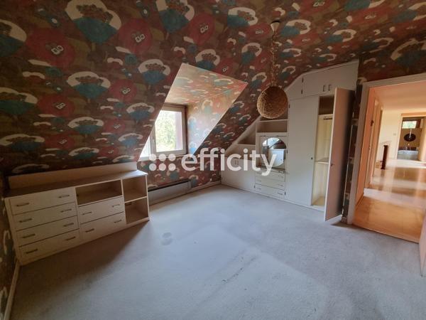 Maison 11 pièces - 272 m²