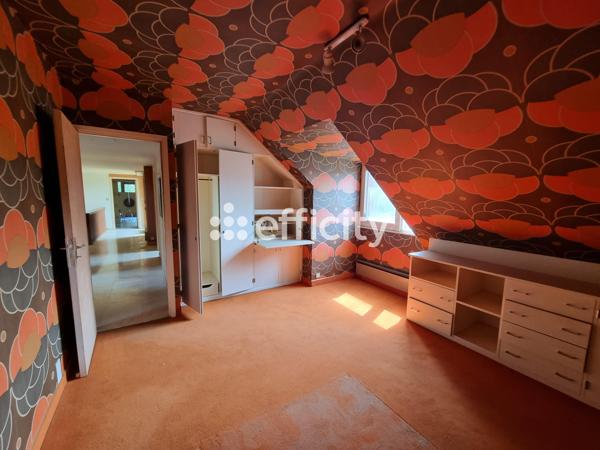 Maison 11 pièces - 272 m²