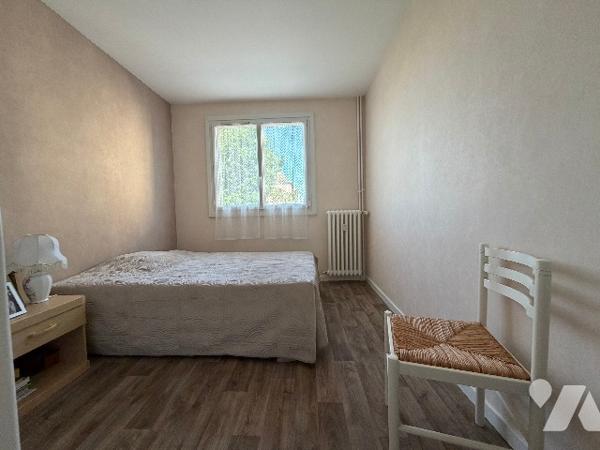Appartement à rafraichir situé à ALENCON (67 m²) - 2ème étage sans ascenseur. cave, garage, grenier.