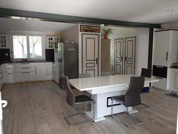Maison 128 m² environ sur 19920 m² de terrain