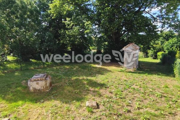 Maison à vendre 6 pièces de 210 m² à Ruelle-sur-Touvre