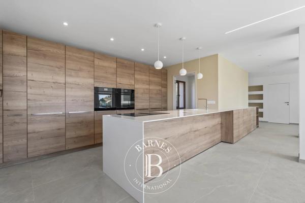 Roquebrune-sur-Argens, Villa 5 Chambres -  182 m² à vendre