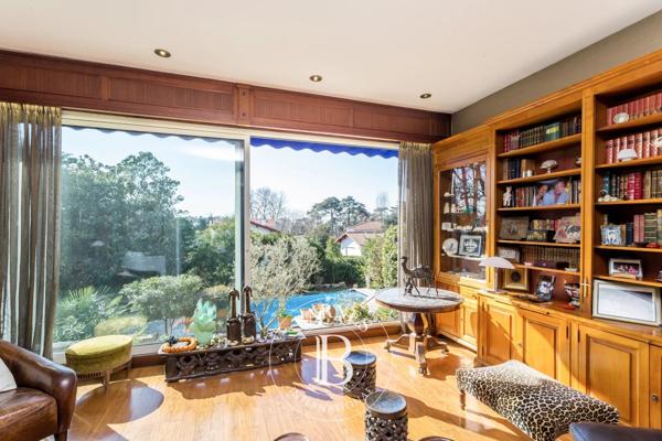 Biarritz, Appartement 3 Chambres -  230 m² à vendre