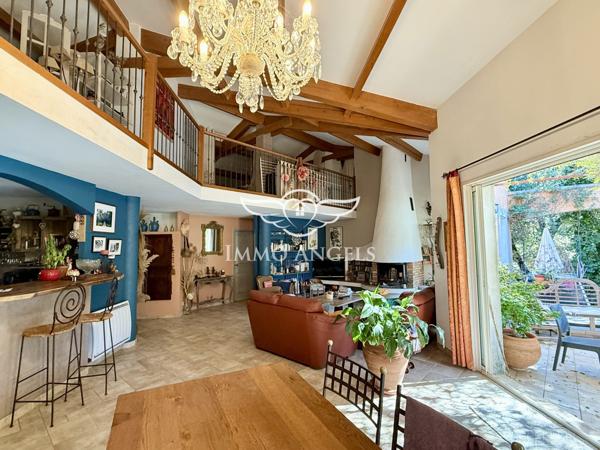 Aubais, entre Nîmes et Montpellier, maison de 182 m² piscine, garage.