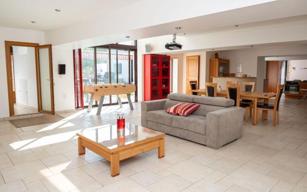 Maison à vendre    10 pièces • 417 m2 Saint-Ay