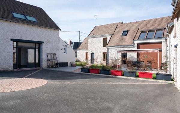 Maison à vendre    10 pièces • 417 m2 Saint-Ay