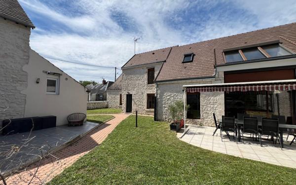 Maison à vendre    10 pièces • 417 m2 Saint-Ay