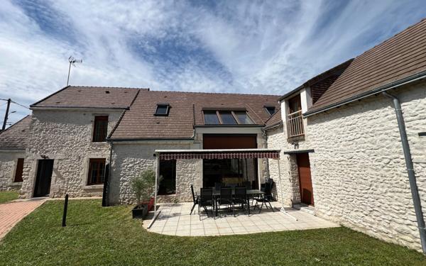 Maison à vendre    10 pièces • 417 m2 Saint-Ay