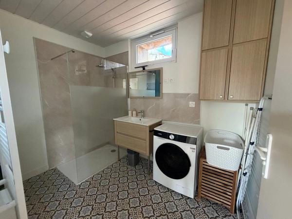 JARD SUR MER (85520) - AU COEUR DU VILLAGE- MAISON DE PLAIN PIED 2 CHAMBRES MEUBLEE AVEC COUR PRIVATIVE
