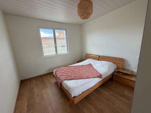 JARD SUR MER (85520) - AU COEUR DU VILLAGE- MAISON DE PLAIN PIED 2 CHAMBRES MEUBLEE AVEC COUR PRIVATIVE