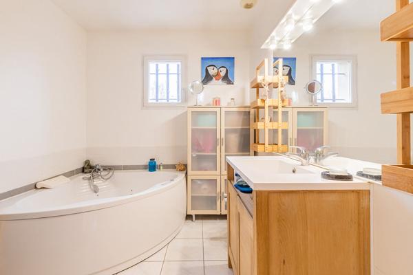 Maison 7 pièces avec terrain de 449 m² à Verrières-le-Buisson, DPE C.