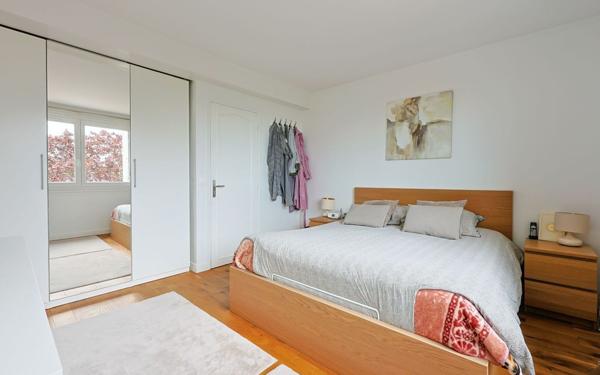 Appartement à vendre    3 pièces • 91 m2 Villemomble